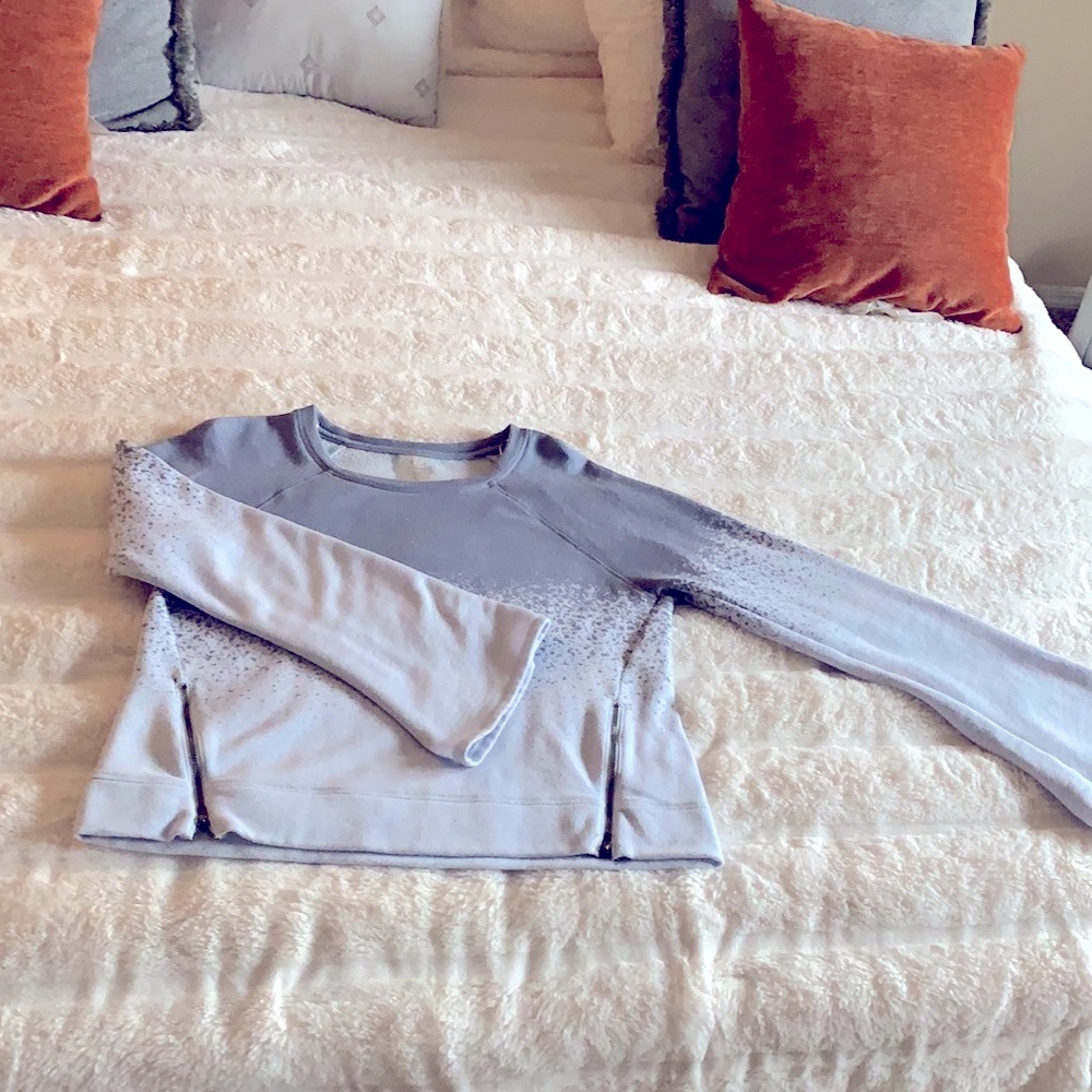 Calia by Carrie soft sweater